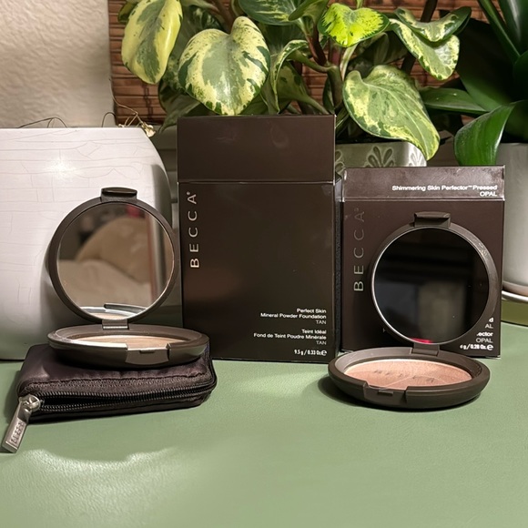 Becca highlighter and powder foundation duo, ✨ NIB! - Picture 2 of 9